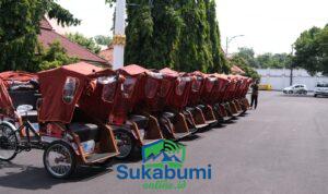 “Terima Kasih Pak Presiden” – Lansia Tuban Sambut Becak Listrik dengan Sukacita