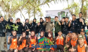 Anggota DPRD Kabupaten Sukabumi Fraksi PKS, Erpa Aris Purnama Menanam Harapan di Pesisir Minajaya