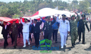 Bupati Sukabumi Asep Japar Pimpin Bentangan Merah Putih 300 Meter