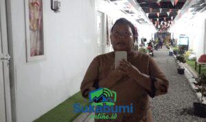 Puluhan Tahun Tinggal di Pinggir Rel